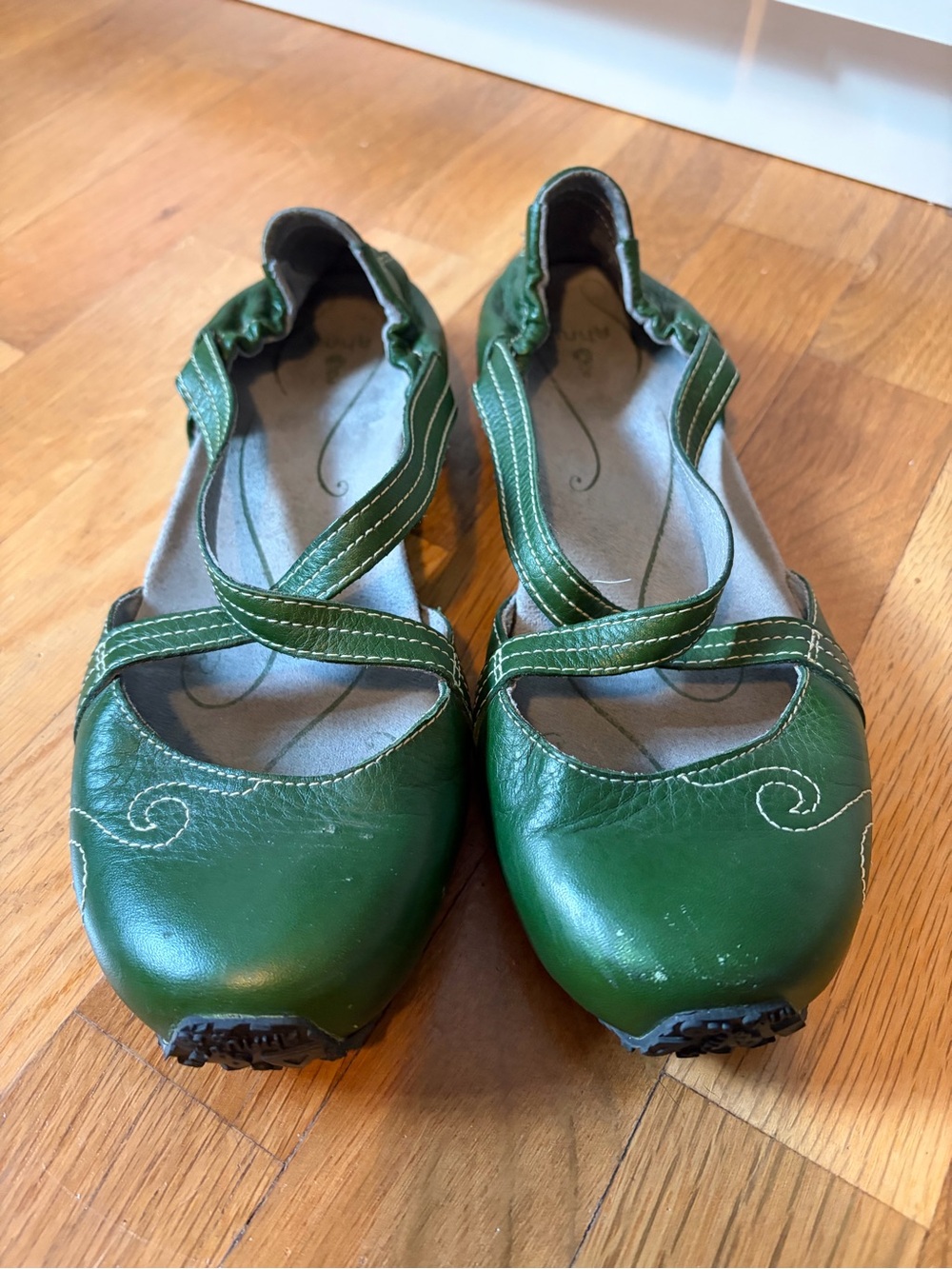 Ahnu Green Leather Cross-Strap Ballet Flats